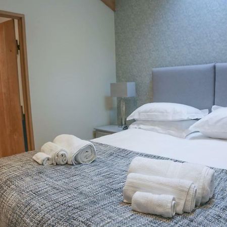 Skittles - Charming One Bedroom Apartment - Parking - Easy Access To Bath Box  Bagian luar foto