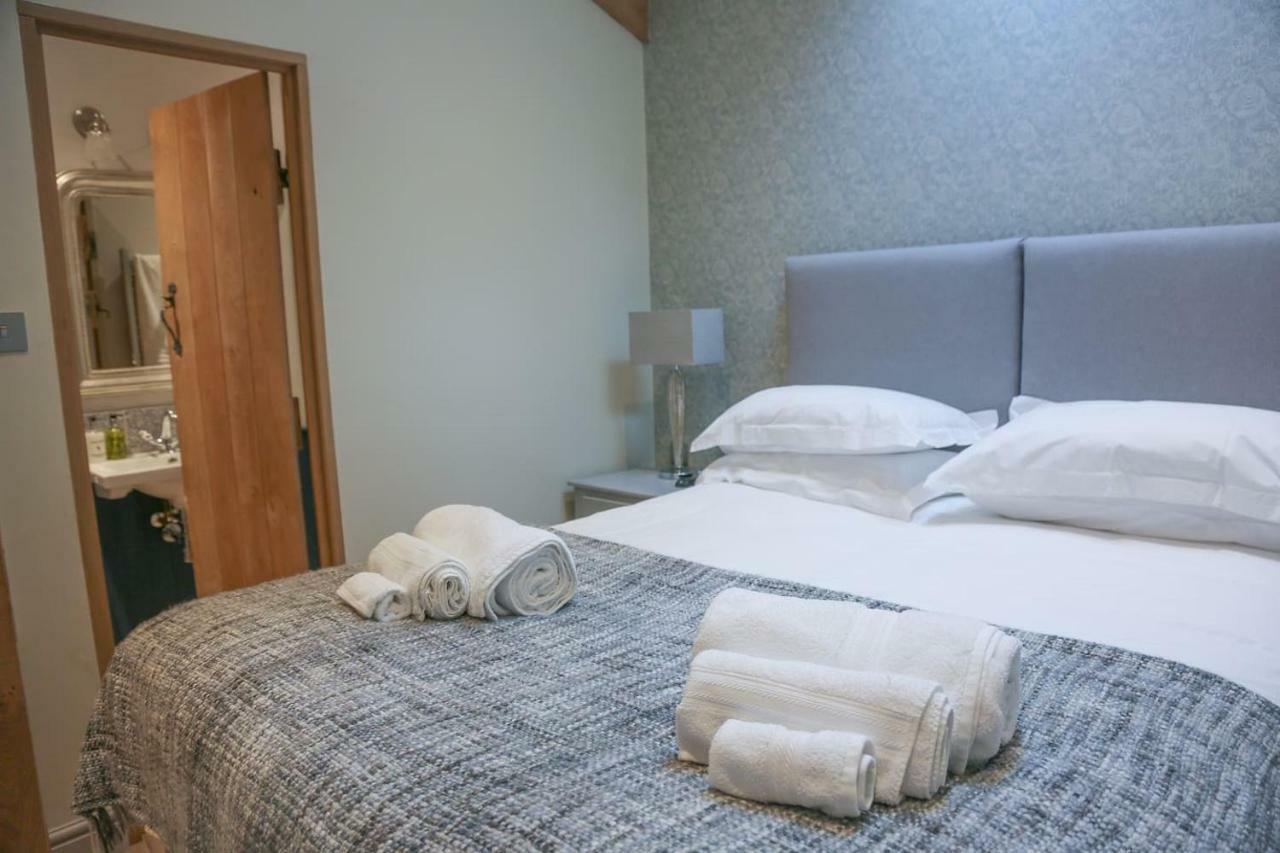 Skittles - Charming One Bedroom Apartment - Parking - Easy Access To Bath Box  Bagian luar foto