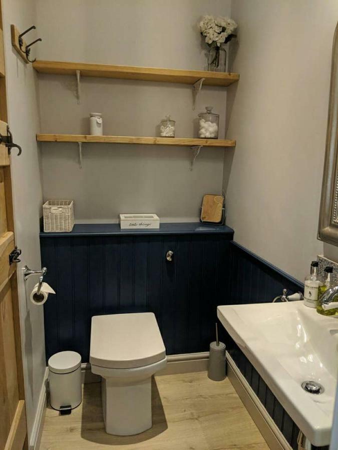 Skittles - Charming One Bedroom Apartment - Parking - Easy Access To Bath Box  Bagian luar foto